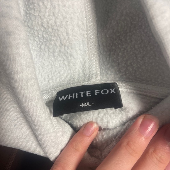 White Fox short set! - Picture 4 of 4